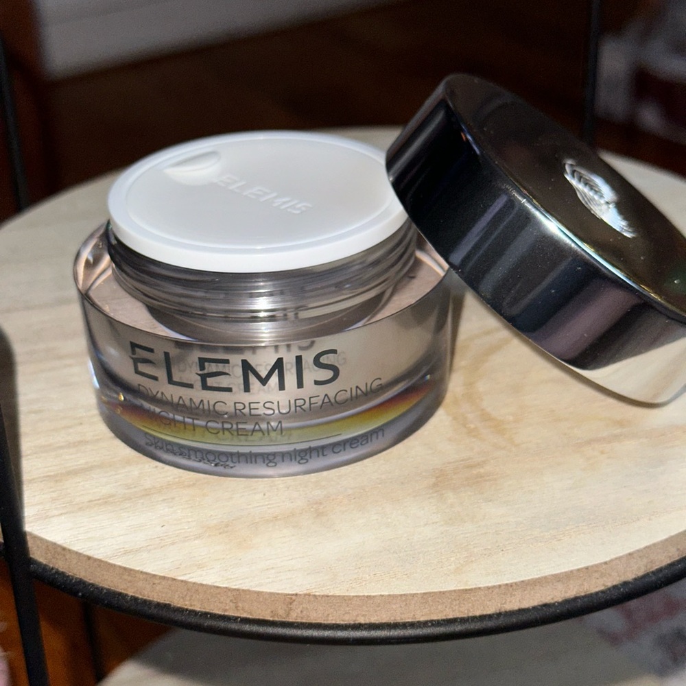 Brand New in the box Elemis dynamic resurfacing night cream.